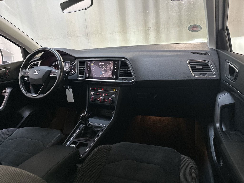Seat Ateca 1.0 EcoTSI Style Business Intense Camera Navigati, Voorwielaandrijving, Gebruikt, Met garantie (alle), Wit