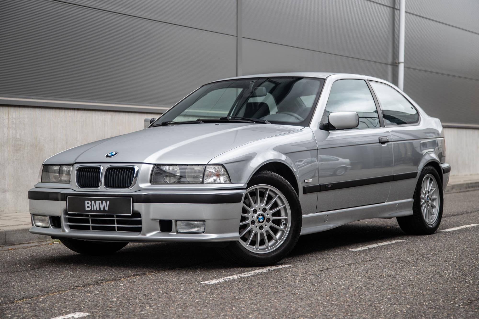 BMW 3-serie Compact 323ti M Sport | Handbak | 153.000KM | Pe, Gebruikt, Bedrijf, 3-Serie, Metallic lak