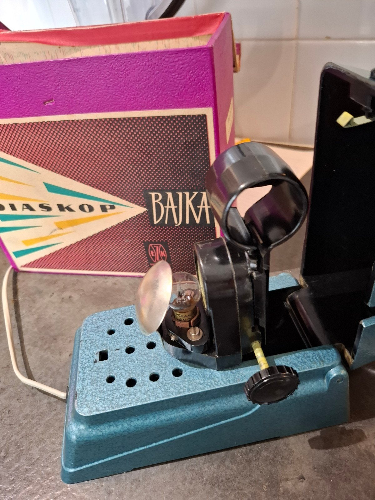 Vintage Bajka diaskoop/filmprojector, Ophalen