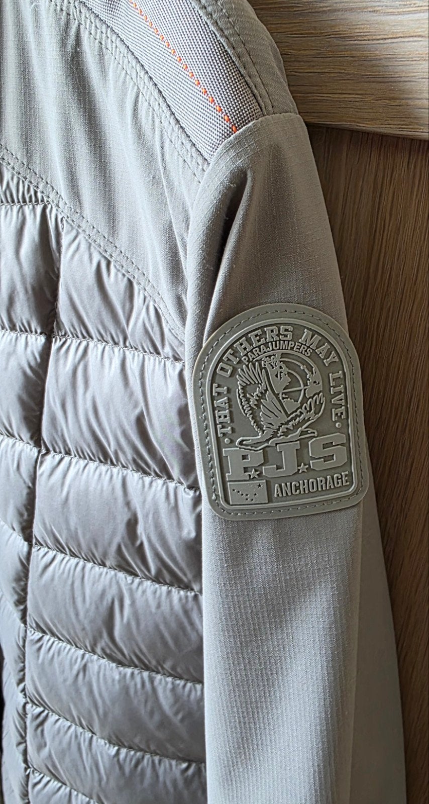 Parajumpers Vince hybrid, mt L.

Aangeboden wegen, Ophalen of Verzenden, Nieuw, Maat 52/54 (L)