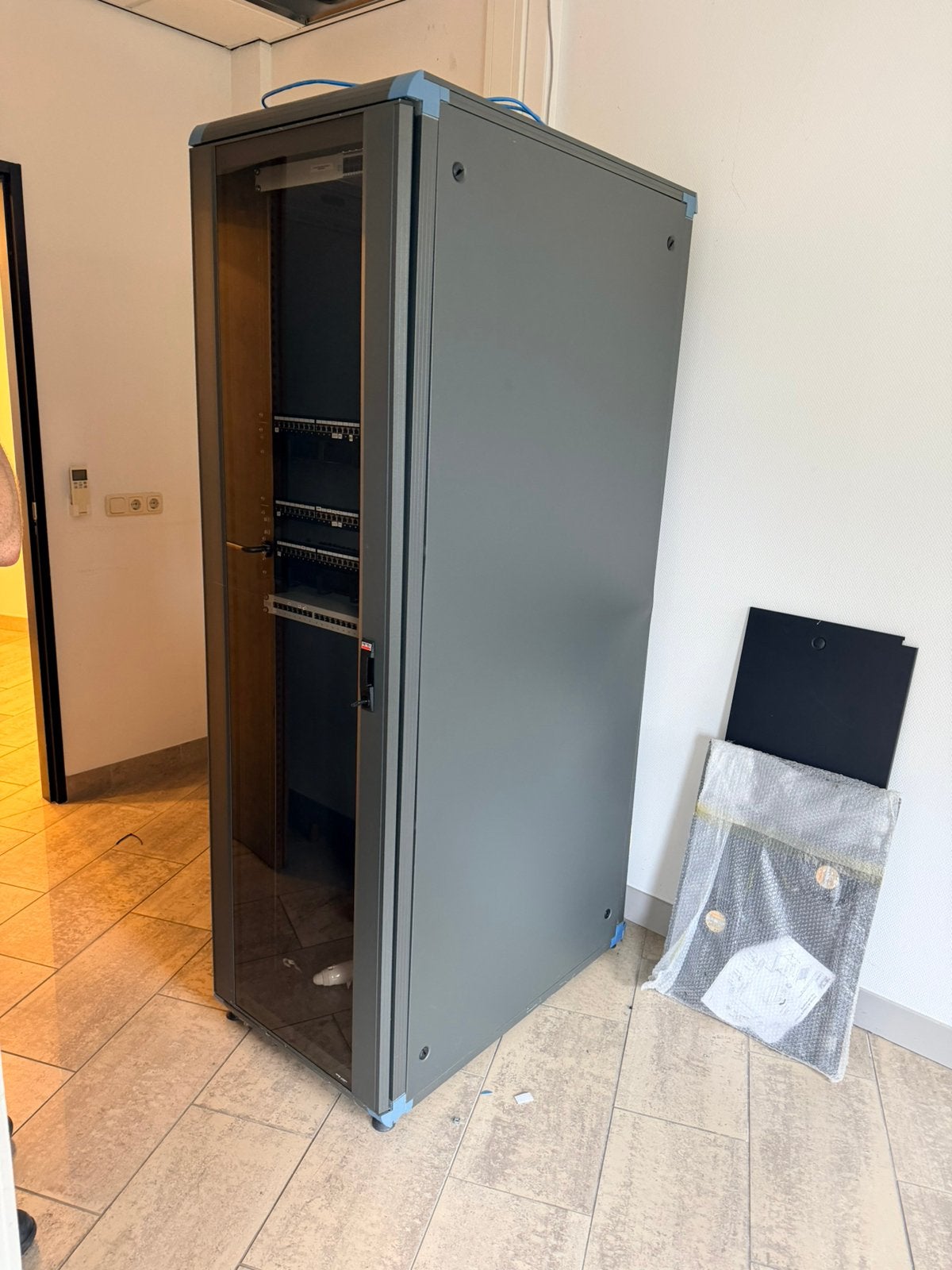 RETEX 42US 19”Rack, incl. Patchpanelen, switch, ventilatoren, Computers en Software, Ophalen, Zo goed als nieuw