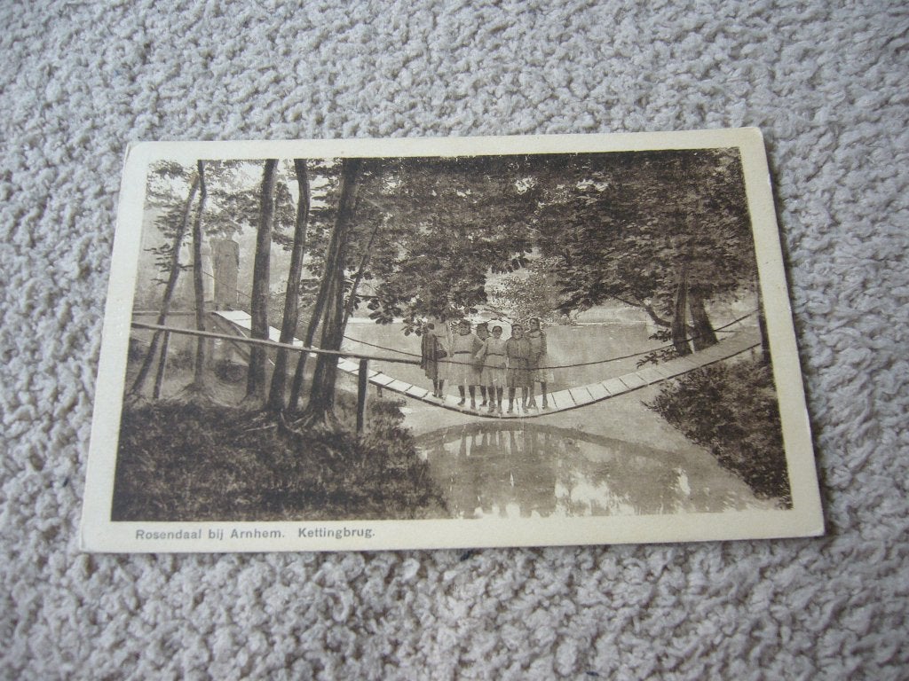 ARNHEM  =  6 KINDEREN OP DE KETTINGBRUG EN LINKS 2 VROUWEN, Ophalen of Verzenden, 1920 tot 1940, Gelopen, Gelderland