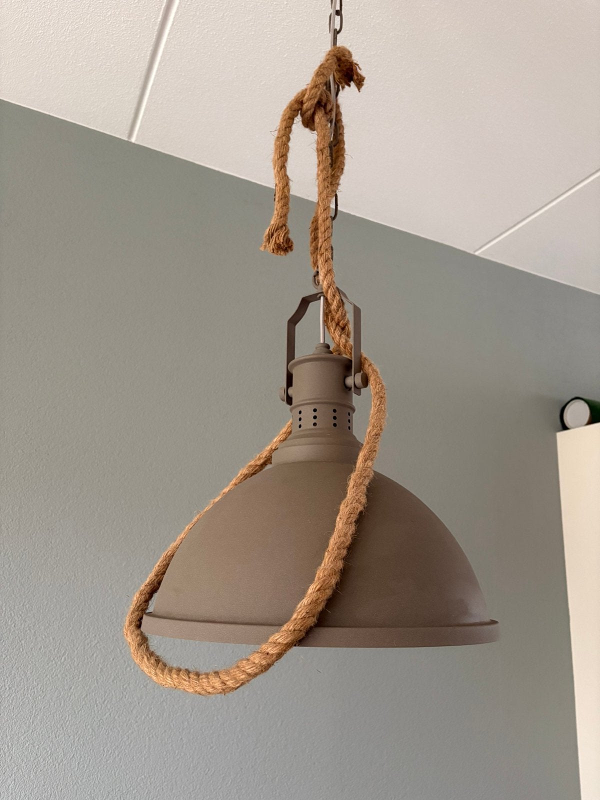 Industriële lamp, Ophalen, Zo goed als nieuw