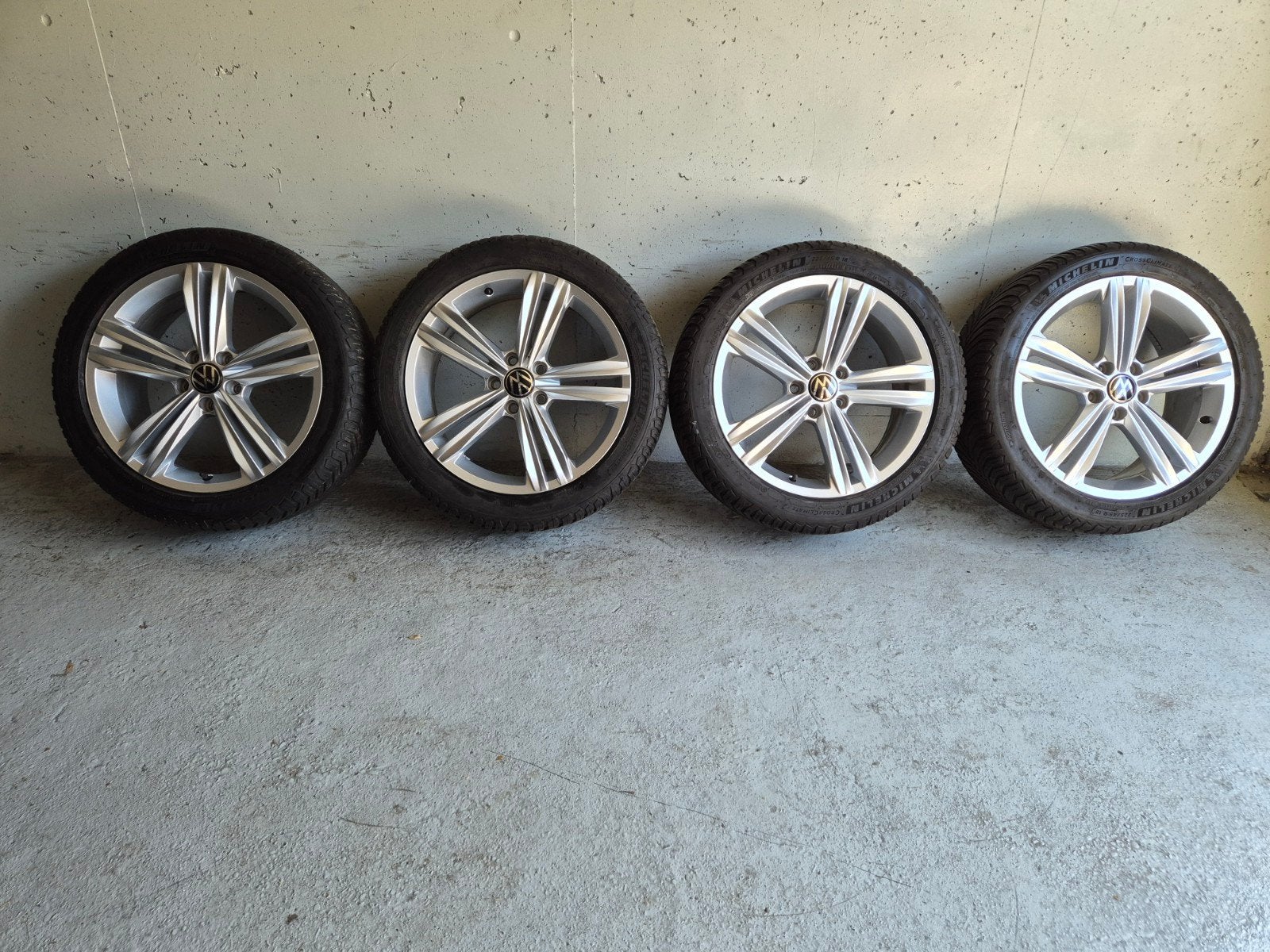 18inch Orgineel VW PASSAT / SKODA SUPERB WINTERSET, Ophalen, 18 inch, Banden en Velgen, Winterbanden