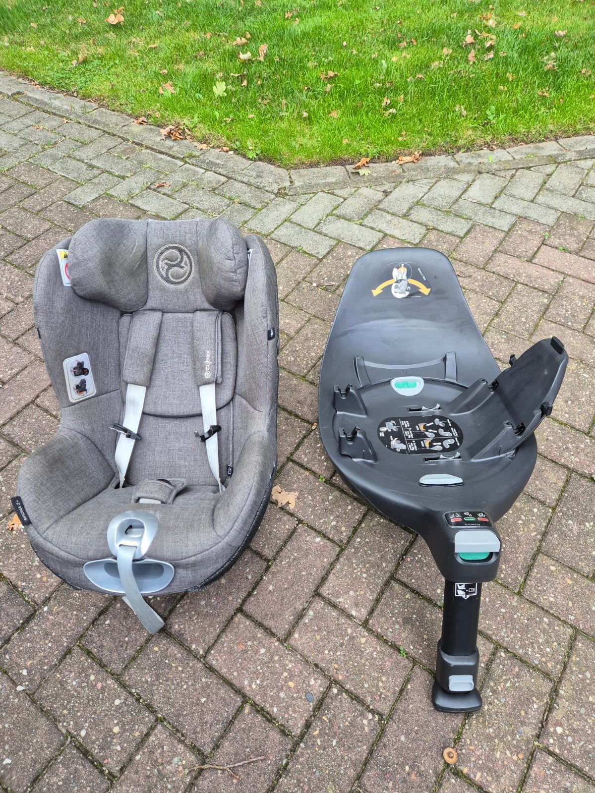 Cybex Sirona Z i-Size + Base Z draaibare autostoel, Gebruikt, 0 t/m 18 kg, Afneembare rugleuning, Isofix