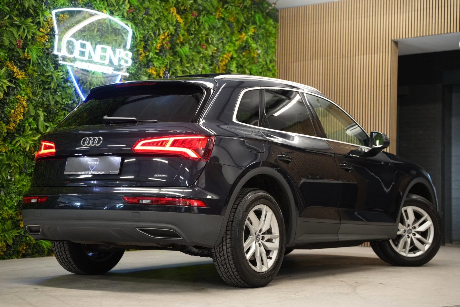 Audi Q5 2.0 TFSI quattro / Panoramadak / Cruise / Stoelverwa, Automaat, Dealer onderhouden, Gebruikt, Zwart