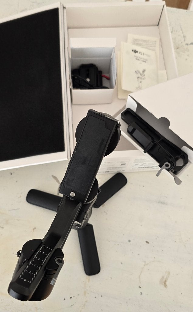 DJI RS 3 Mini Gimbal – Zo goed als nieuw (In doos), Ophalen, 125 cm of minder, Zo goed als nieuw, Bluetooth