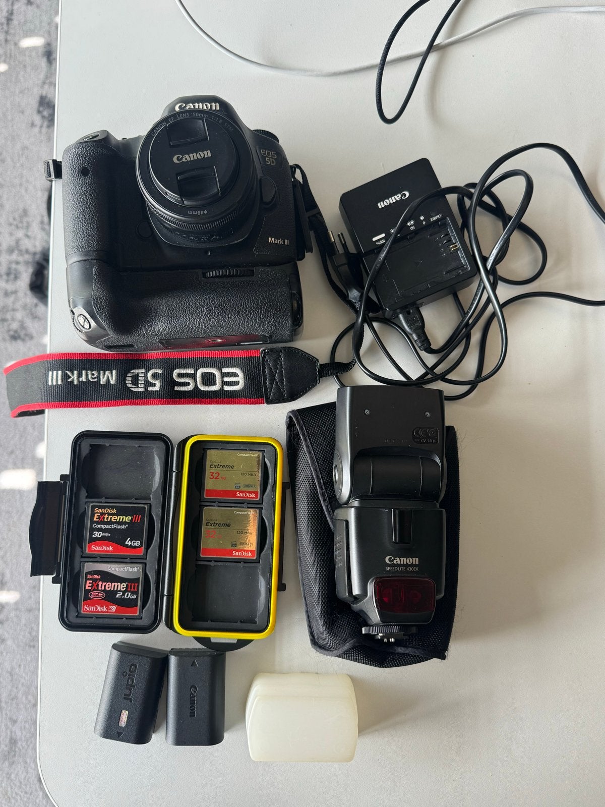 Canon EOS 5D Mark III met lens en accessoires, Gebruikt, Spiegelreflex, Canon, Ophalen of Verzenden