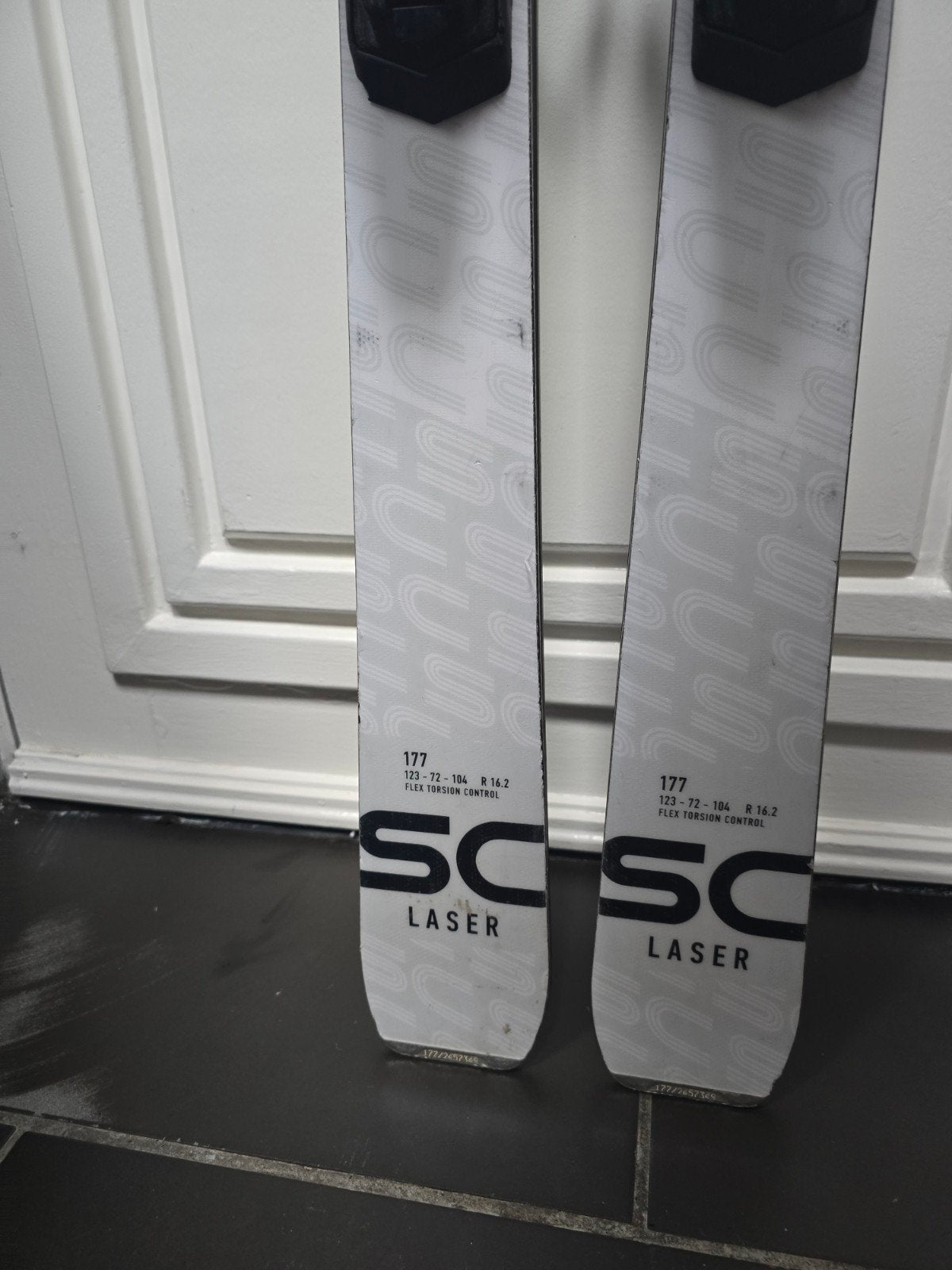 177cm STOCKLI LASER SC NP1550€ BEST OP WERELD, Sport en Fitness, Skiën en Langlaufen, Overige merken, 160 tot 180 cm, Ophalen of Verzenden