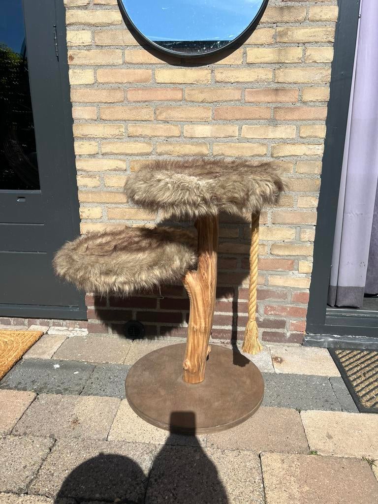 Designed by Lotte krabpaal Aviva, Ophalen, Zo goed als nieuw, Krabpaal