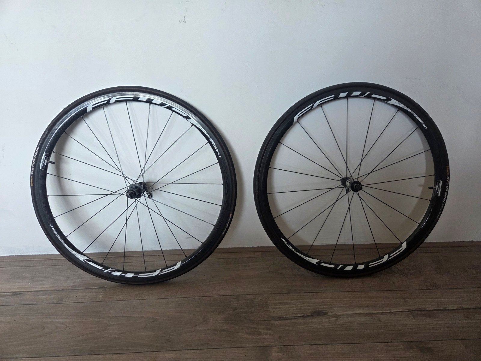 FFWD F3R carbon tubular wielset met DT Swiss 240s naven, Wiel, Gebruikt, Ophalen of Verzenden, FFWD