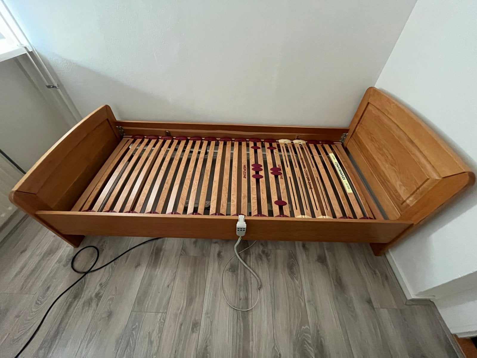 Elektrisch verstelbaar eenpersoonsbed 90x200 cm, Ophalen, 90 cm, Eenpersoons, 200 cm