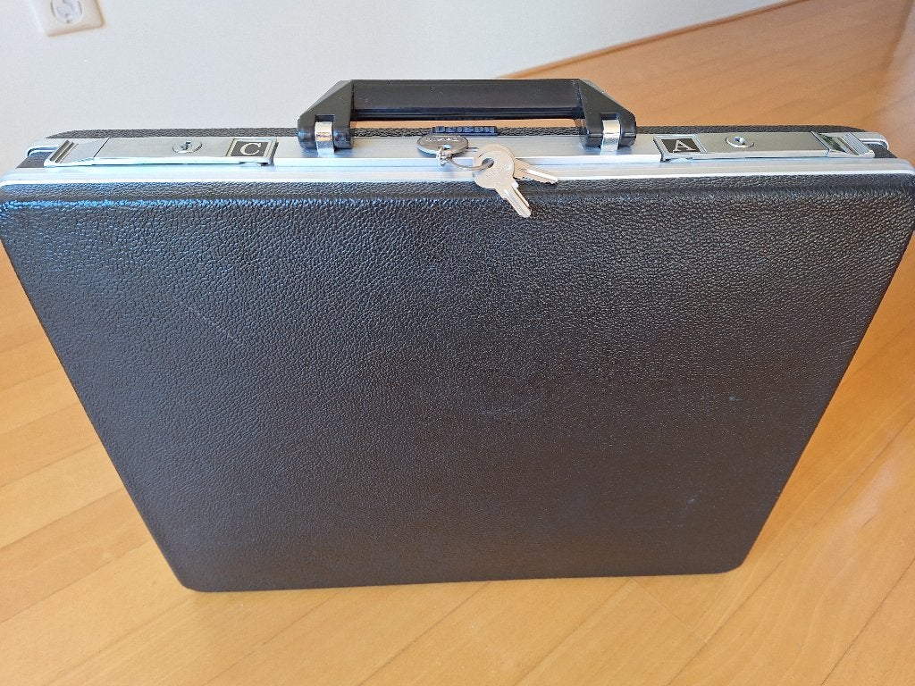 Vintage attache koffer, Sieraden, Tassen en Uiterlijk, Ophalen, Gebruikt, Hard kunststof, Slot