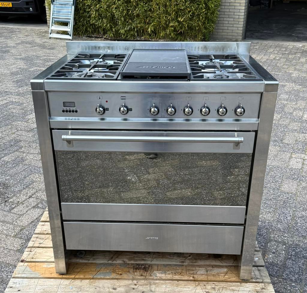 Smeg 5 pits fornuis met grilplaat, Witgoed en Apparatuur, Fornuizen, 60 cm of meer, Ophalen of Verzenden, Gas, Vrijstaand