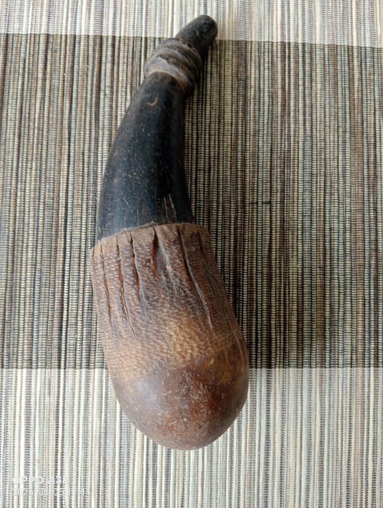 Antieke gebeeldhouwde houten Shona snuifdoos uit Zimbabwe., Antiek en Kunst, Kunst | Niet-Westerse kunst, Ophalen of Verzenden