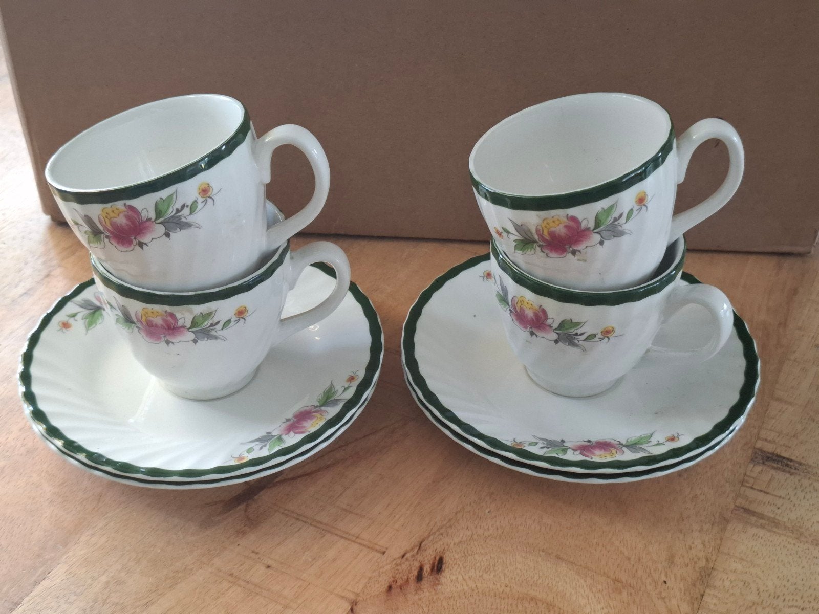 Set van 4 vintage Italiaanse koffiekopjes met schotels, Ophalen of Verzenden