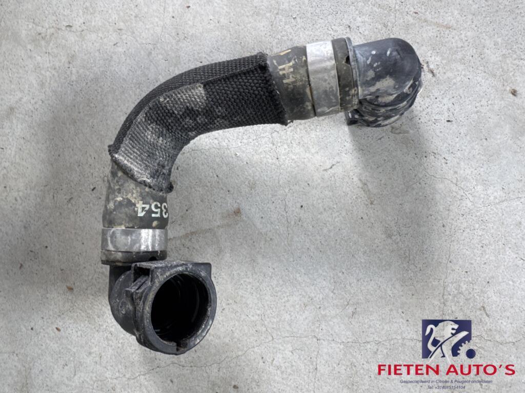 Koelvloeistof slang Opel Corsa-e Peugeot e-208 9826435480
