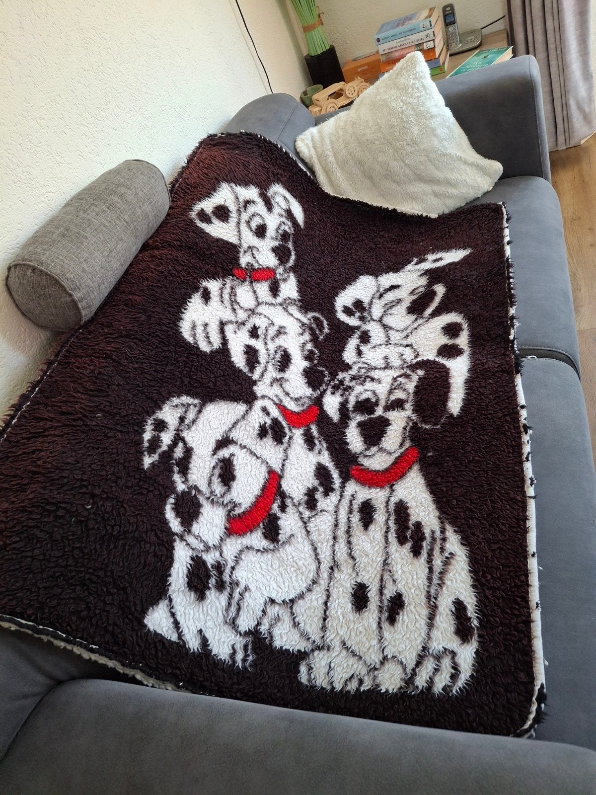 HONDEN/KATTEN KLEED, Dieren en Toebehoren, Ophalen of Verzenden, Zo goed als nieuw, Pluche