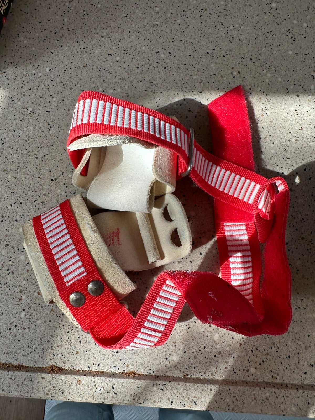 Turnleertjes - Rood met wit gestreept, Gebruikt, Materiaal, Maat 36 t/m 42, Ophalen of Verzenden