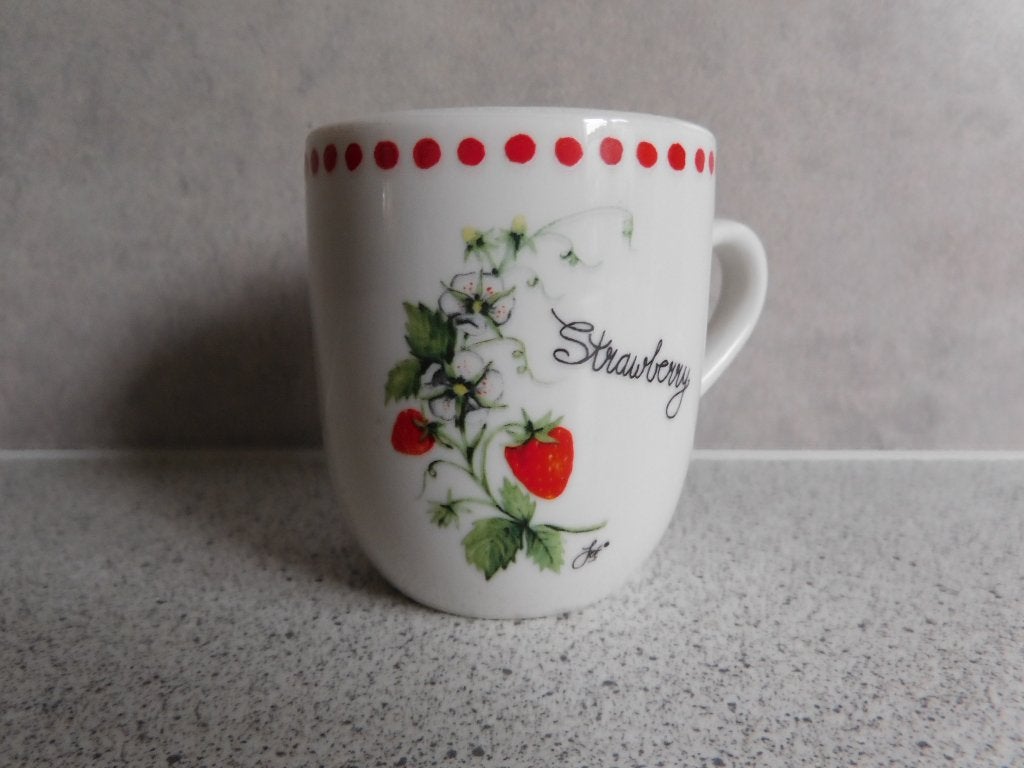Senseo Mok Strawberry - World of JET by ter Steege, Huis en Inrichting, Keramiek, Zo goed als nieuw, Overige stijlen, Jet by Ter Steege