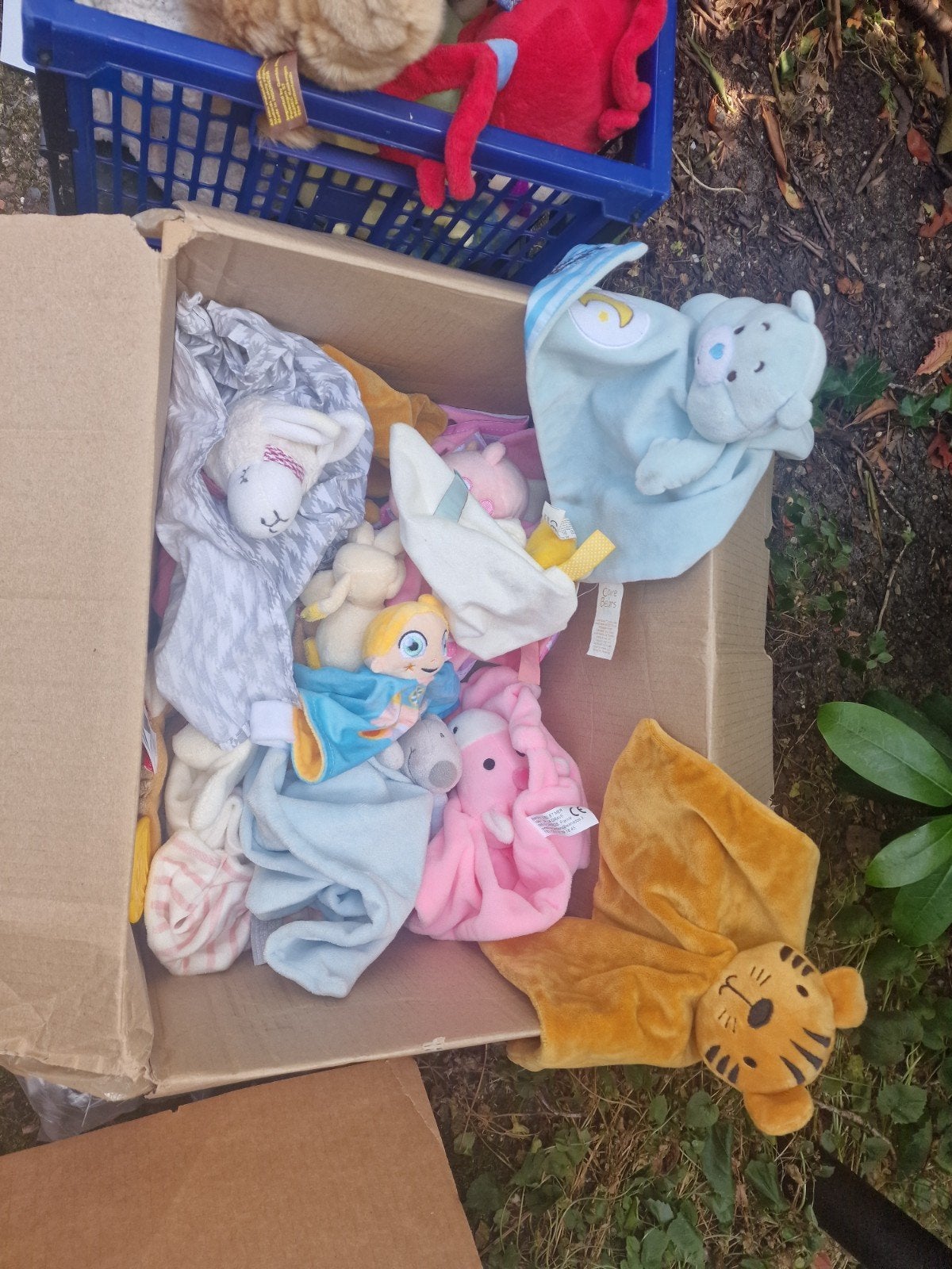Doos vol diverse knuffeldoekjes, Gebruikt, Ophalen of Verzenden, Meerkleurig, Klein (minder dan 20 cm)