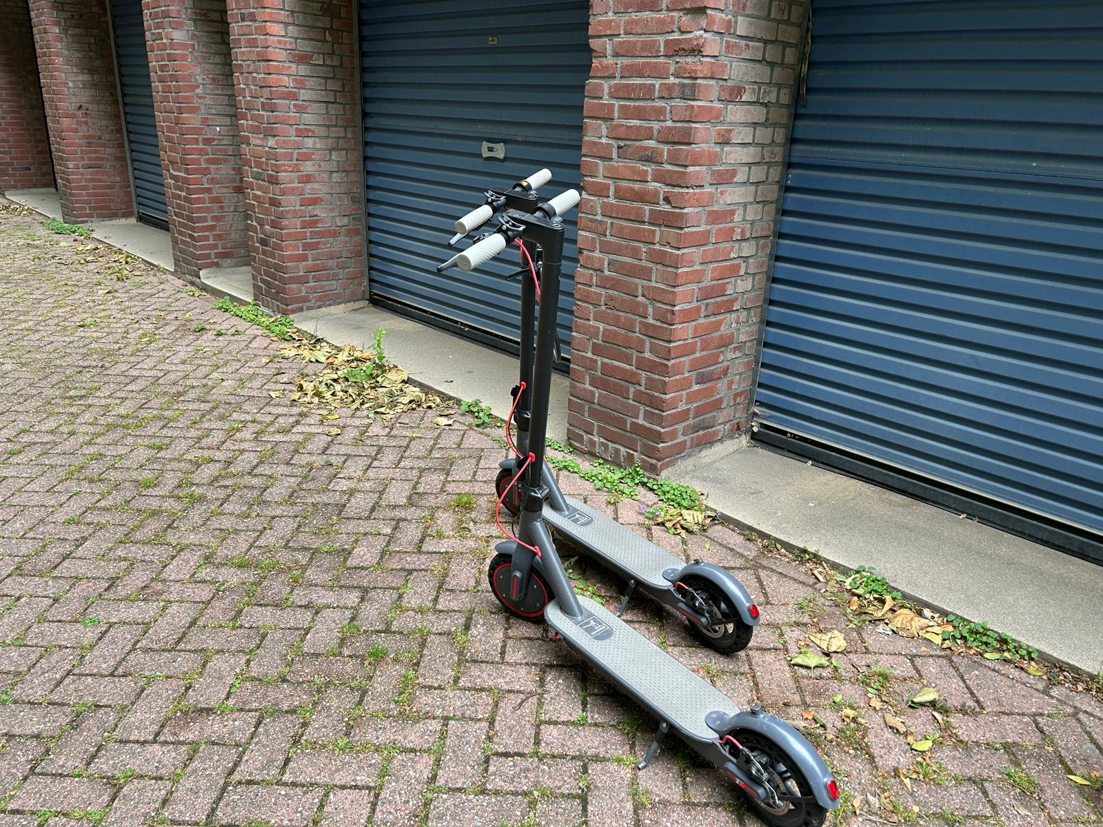 2 Aovopro elektrische steps met opladers en slot, Ophalen, Gebruikt, Elektrische step (E-scooter)