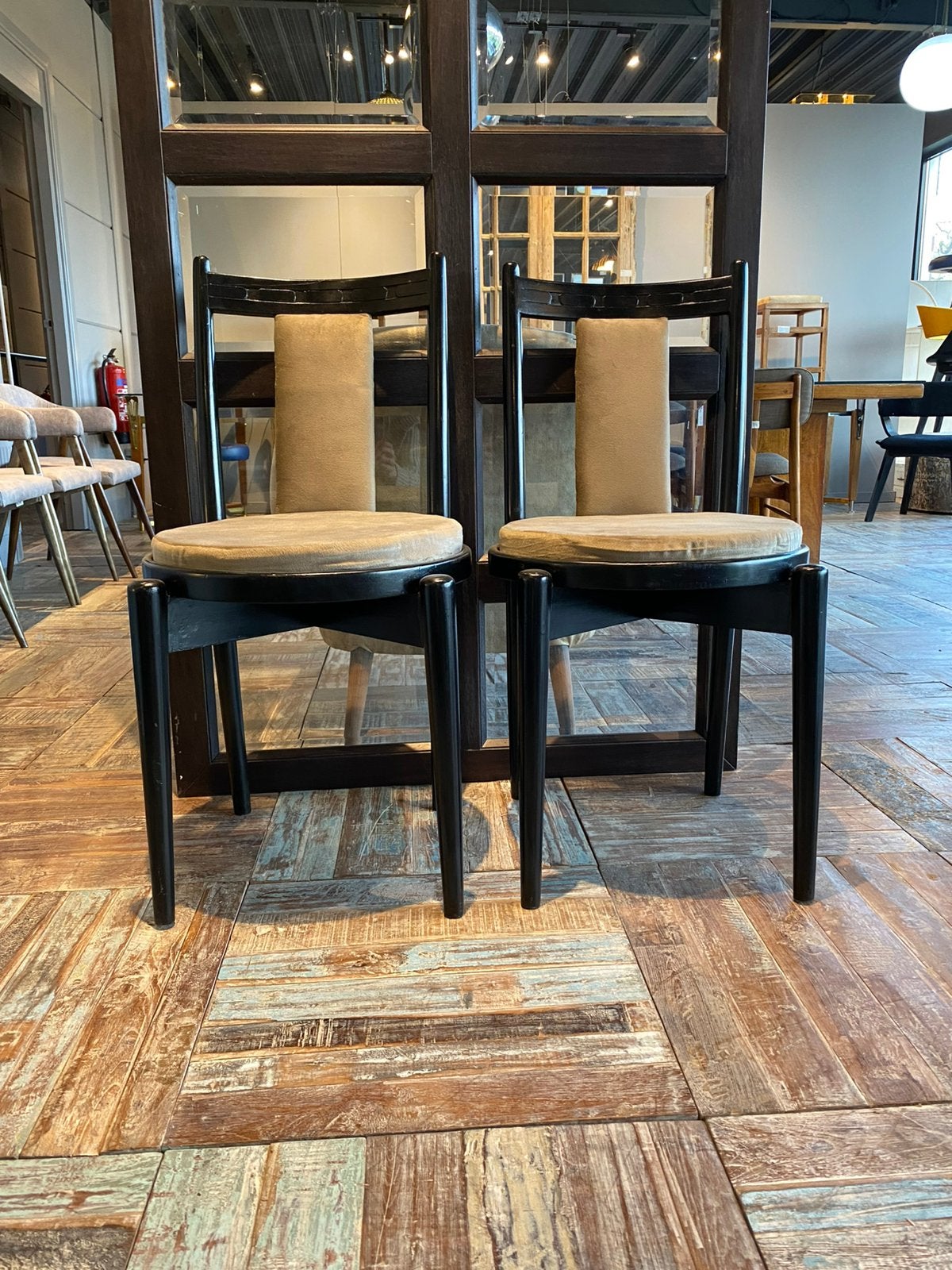 Vintage eetkamer stoelen met zwart teakhouten frame, Huis en Inrichting, Stoelen, Zwart, Ophalen of Verzenden, Zo goed als nieuw