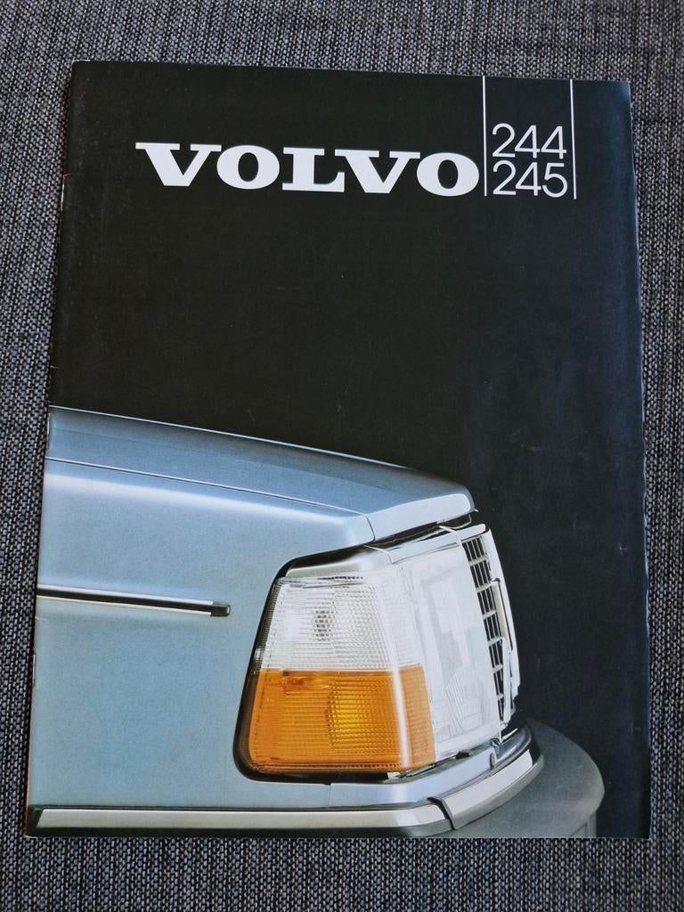 Volvo 244 245 brochure - 24 pagina's, Ophalen of Verzenden, Gelezen, Volvo