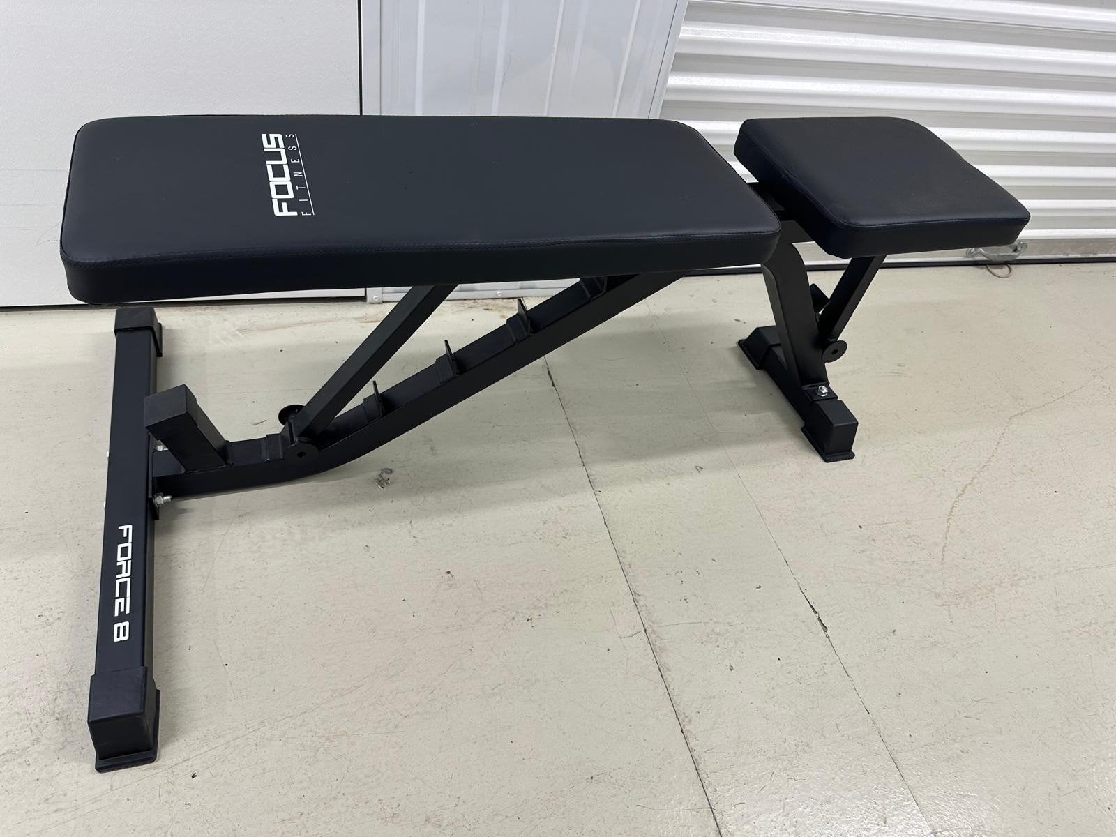 Focus Fitness Force 5 Verstelbare Fitnessbank, Ophalen, Zo goed als nieuw, Benen, Fitnessbank