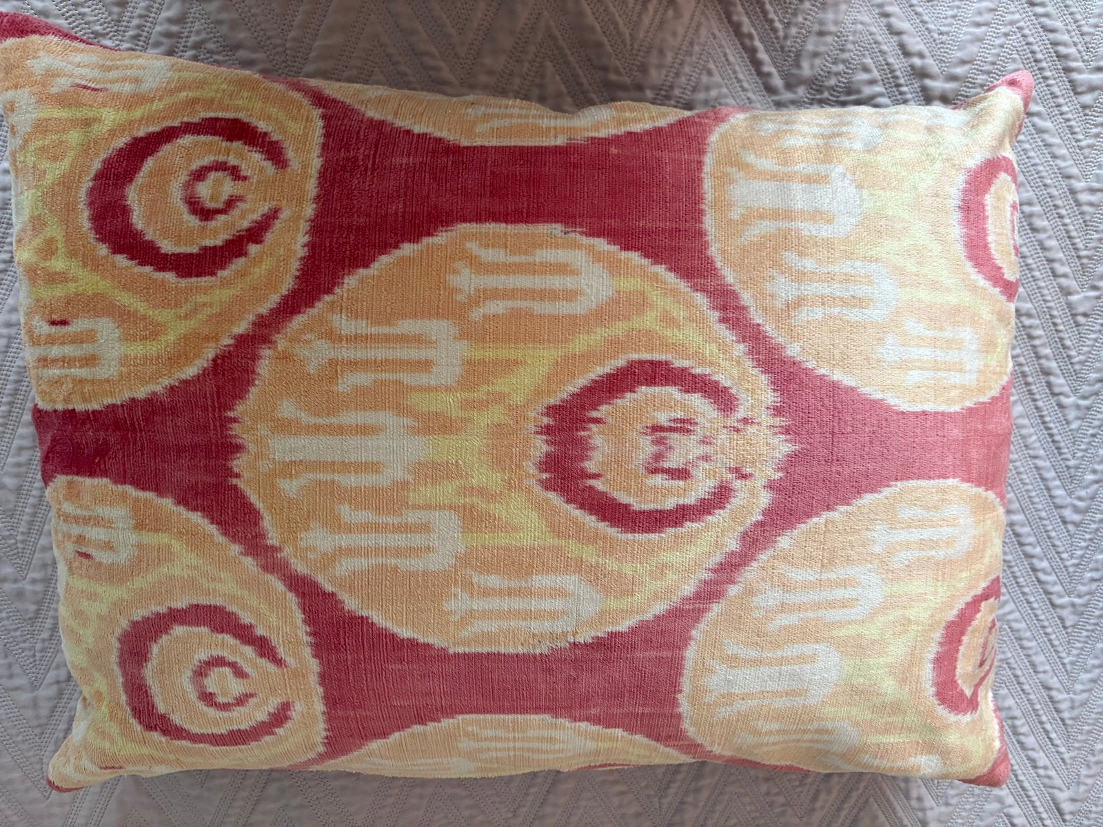 Luxe IKAT kussen, Overige merken, Meerkleurig, Ophalen of Verzenden, Zo goed als nieuw
