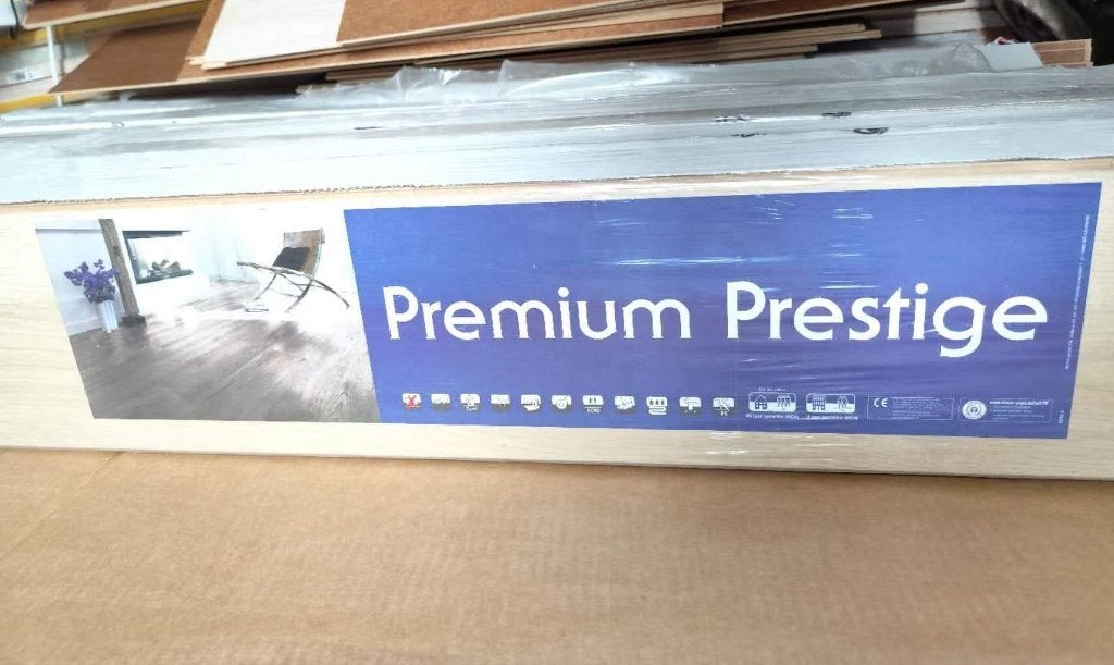 Laminaat 8mm (25,6 m²) + gratis plinten en restplanken, Doe-het-zelf en Verbouw, Ophalen, Overige materialen, 50 tot 150 cm, Nieuw