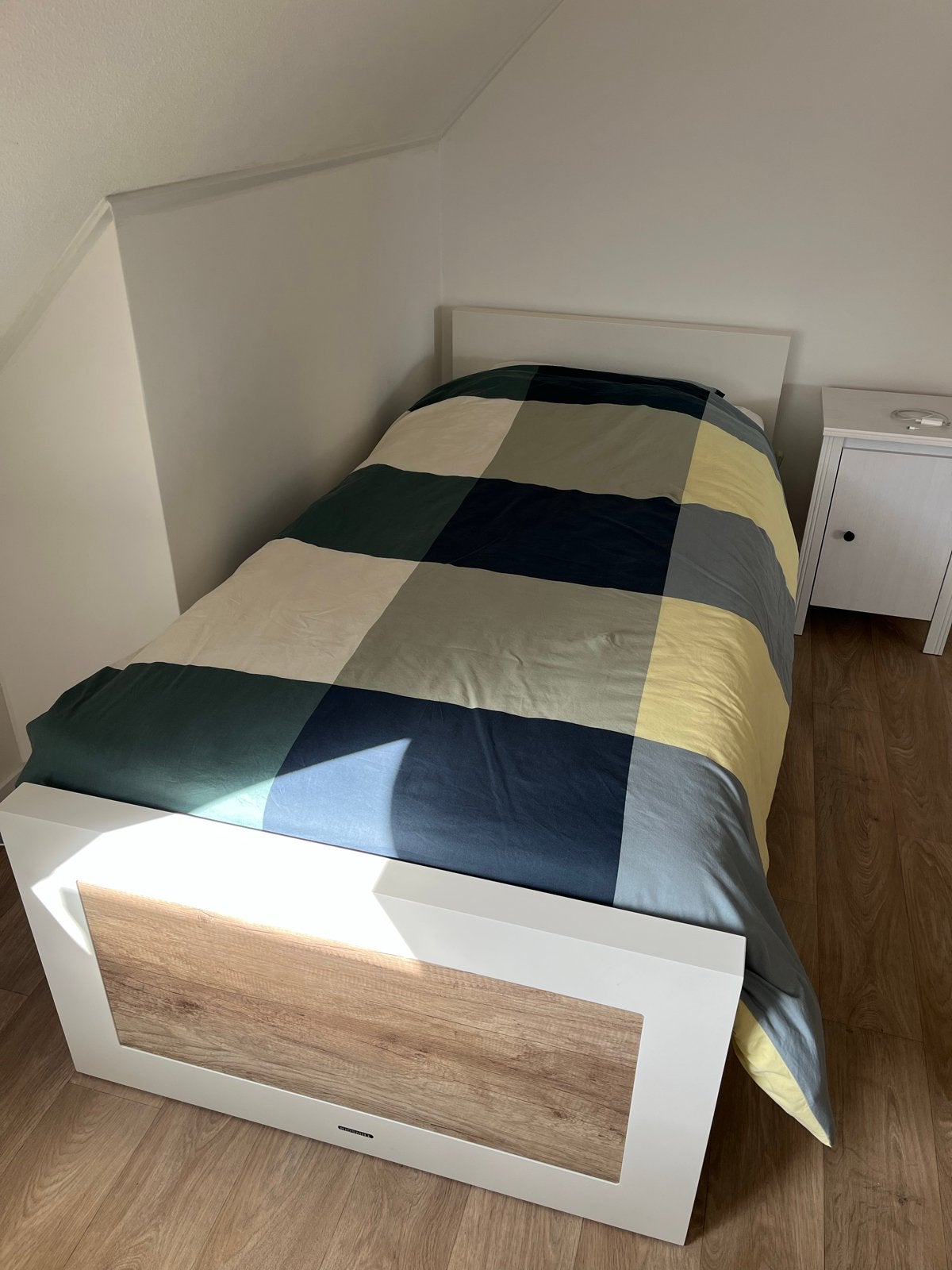 Kidsmill eenpersoonsbed met elekt. verstelbare lattenbodem, Ophalen, Verstelbaar, 90 cm, Eenpersoons
