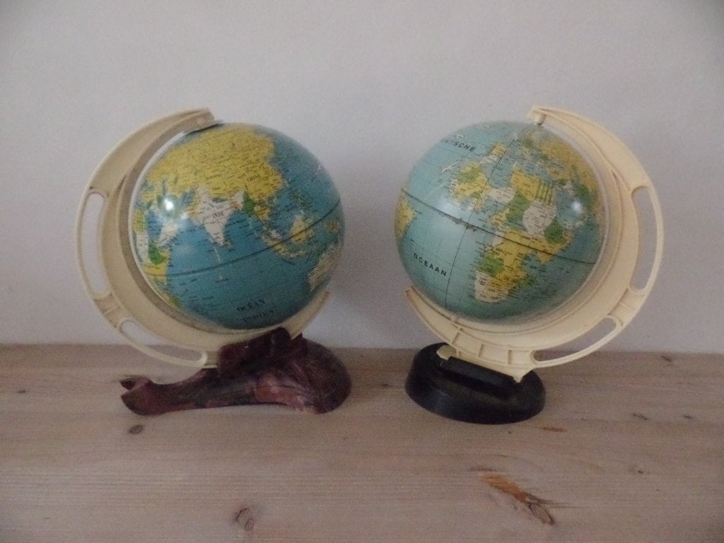 2 kleine wereldbollen / globe, Antiek en Kunst, Ophalen of Verzenden