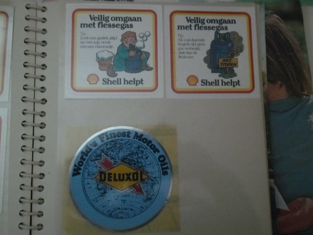 Vintage Shell en Deluxol Stickers - Veiligheid & Olie, Verzamelen, Ophalen of Verzenden, Nieuw, Auto of Motor