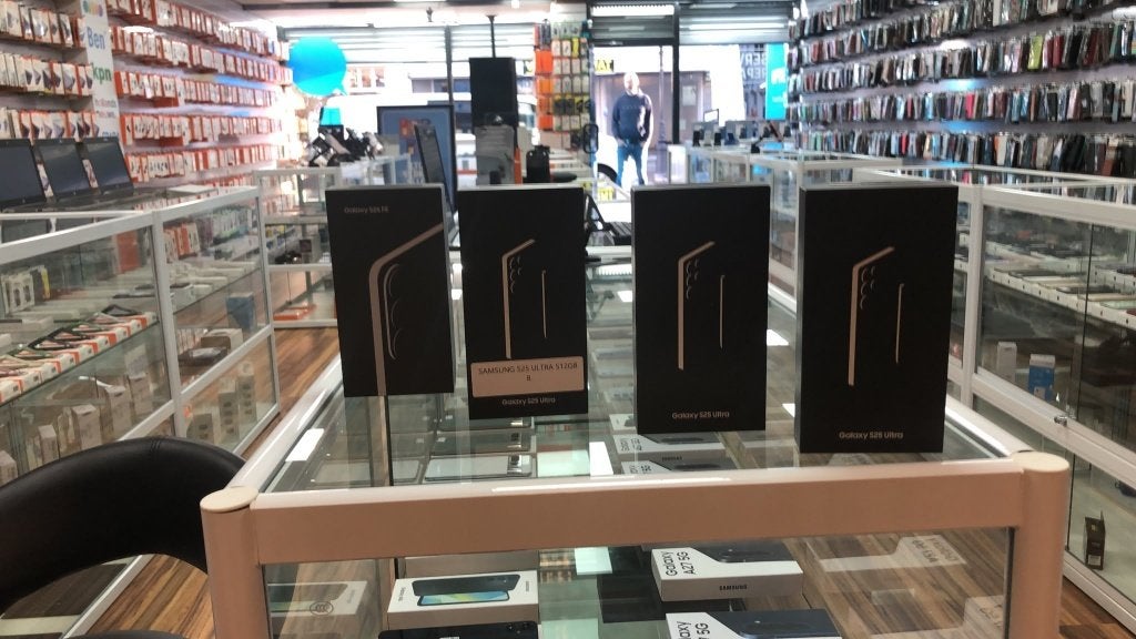 Foto 2 van Samsung Galaxy Z flip 7  / Z flip 8 / S26  / S25 Ultra 512gb