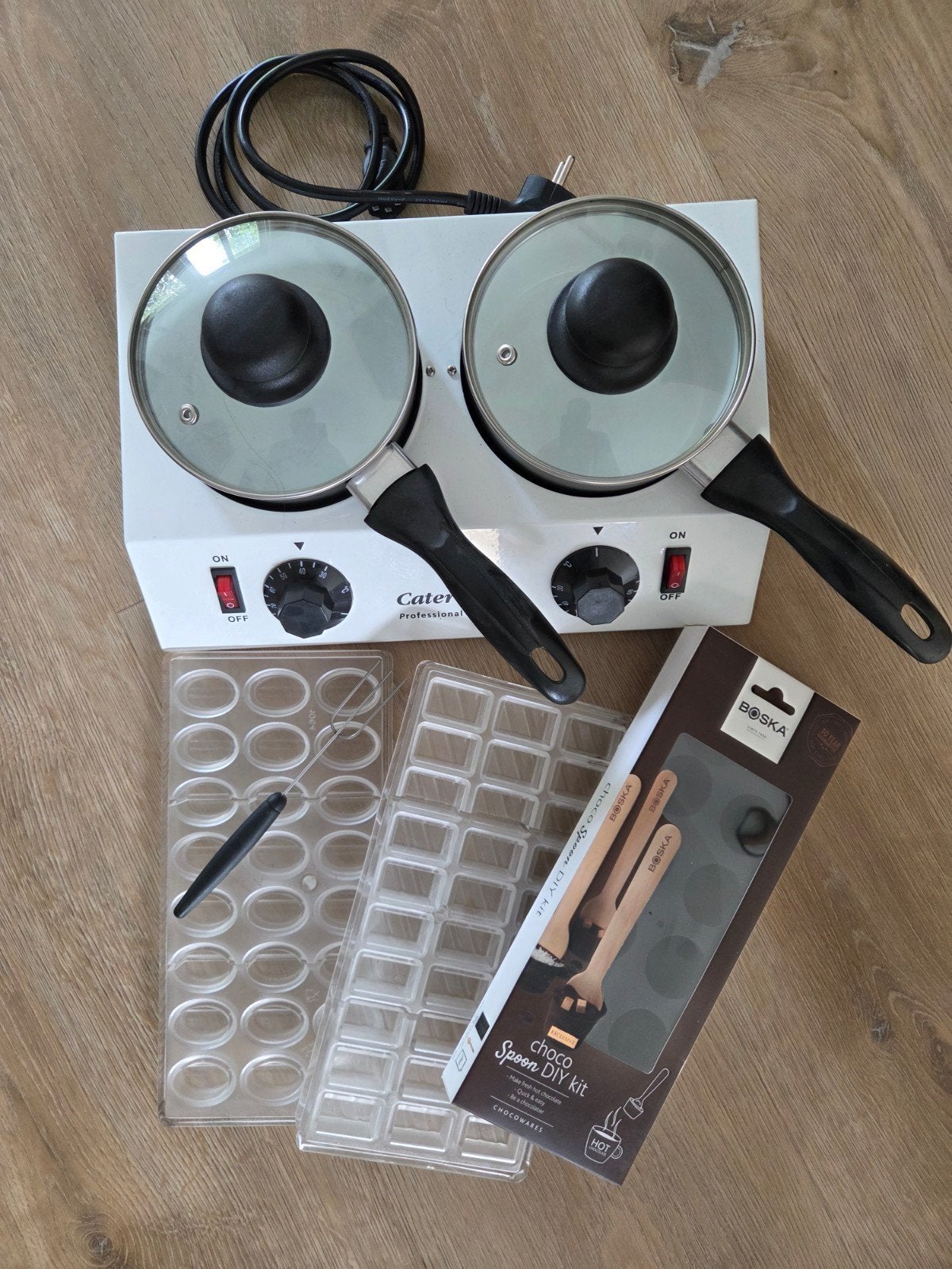 Chocolade smeltmachine met bonbon mallen en DIY kit, Ophalen of Verzenden, Metaal, Wit, Overige merken