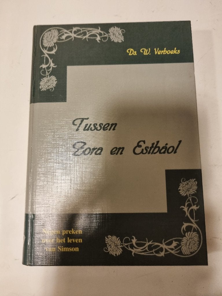 Ds. W.C. Verhoeks. Tussen Zora en Estaol. Preken over Simson, Boeken, Ophalen of Verzenden, Gelezen, Christendom | Protestants