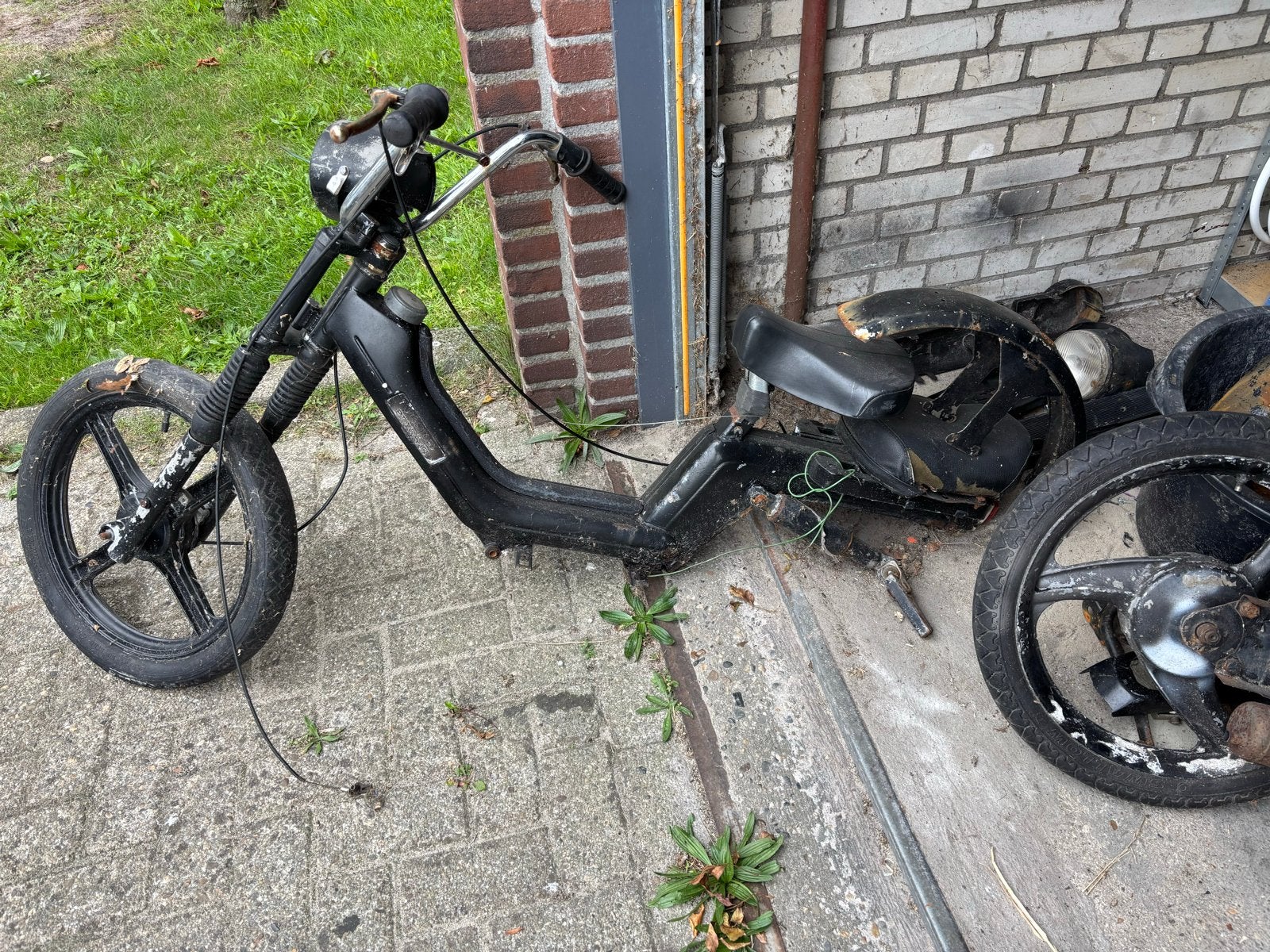 Vespa Si in onderdelen kenteken Blok gereviseerd weg gezet, Ophalen, Gebruikt