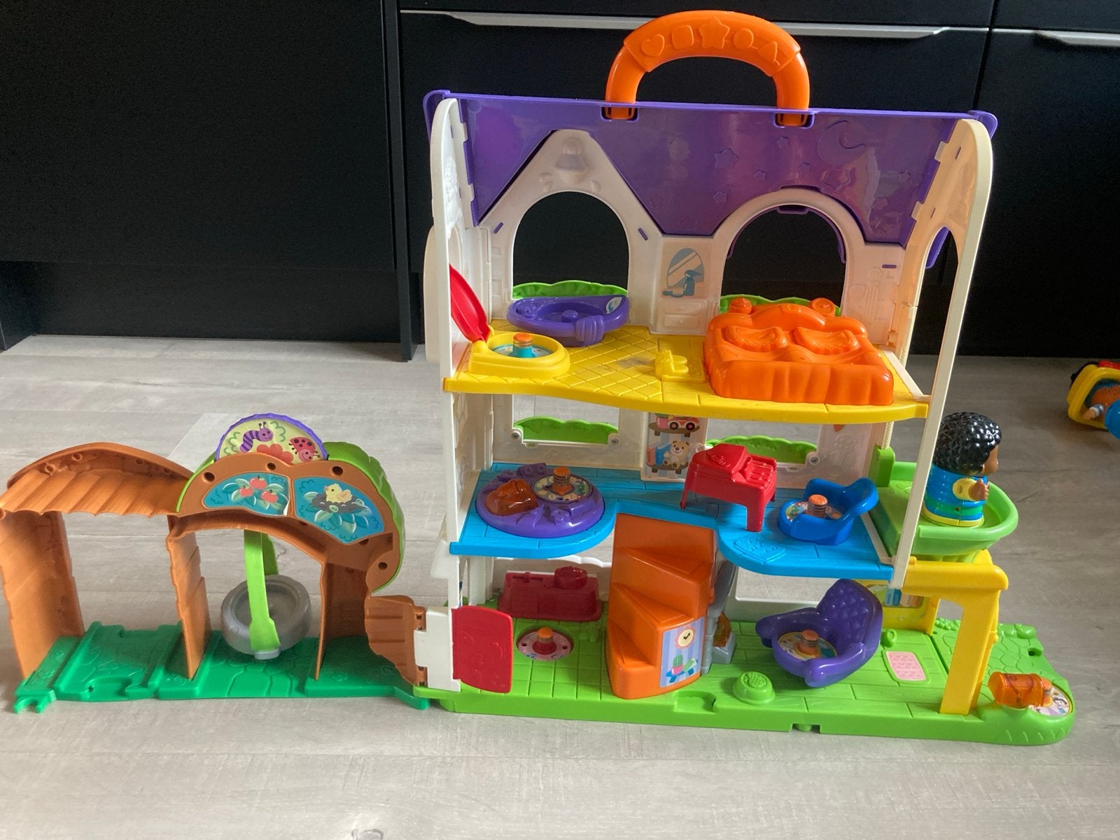 VTech Vrolijke Vriendjes Huis met 1 Poppetje, Ophalen, Gebruikt, Jongen of Meisje