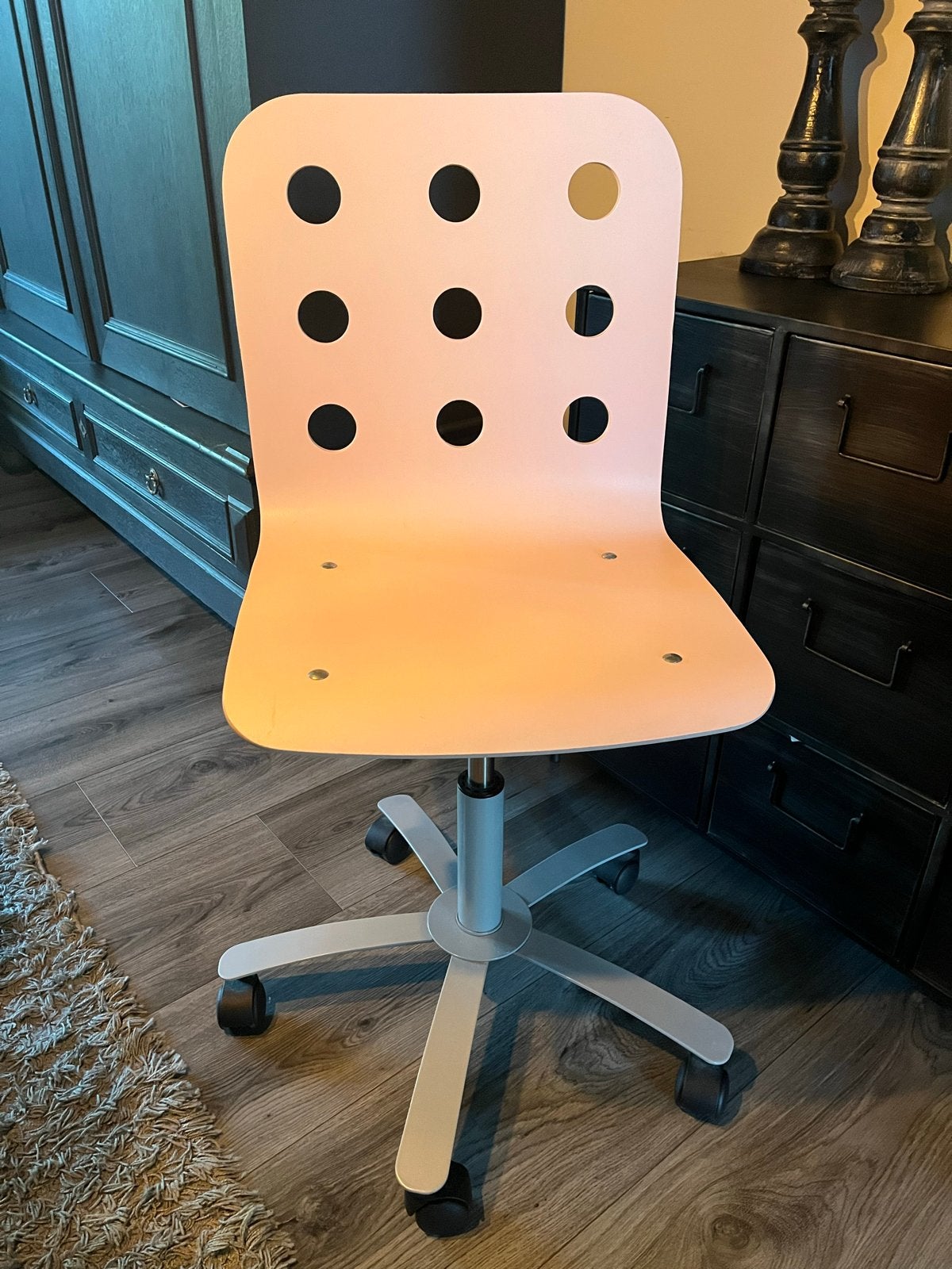 Roze bureaustoel met wieltjes, Ophalen of Verzenden, Zo goed als nieuw, Roze, Bureaustoel