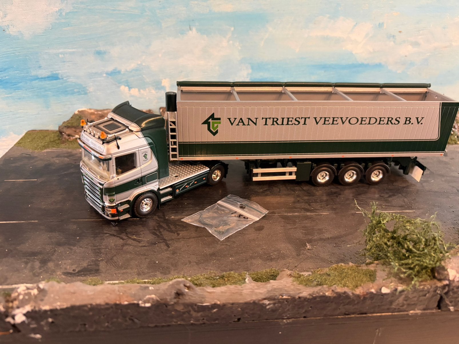 Van Triest Tekno, Hobby en Vrije tijd, Modelauto's | 1:50, Ophalen of Verzenden, Zo goed als nieuw, Bus of Vrachtwagen, Tekno