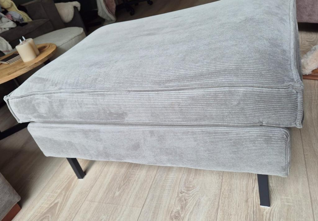 Woood hocker Arwin, Huis en Inrichting, Banken | Voetenbanken en Poefen, Ophalen, 50 tot 75 cm, Zo goed als nieuw, Stof