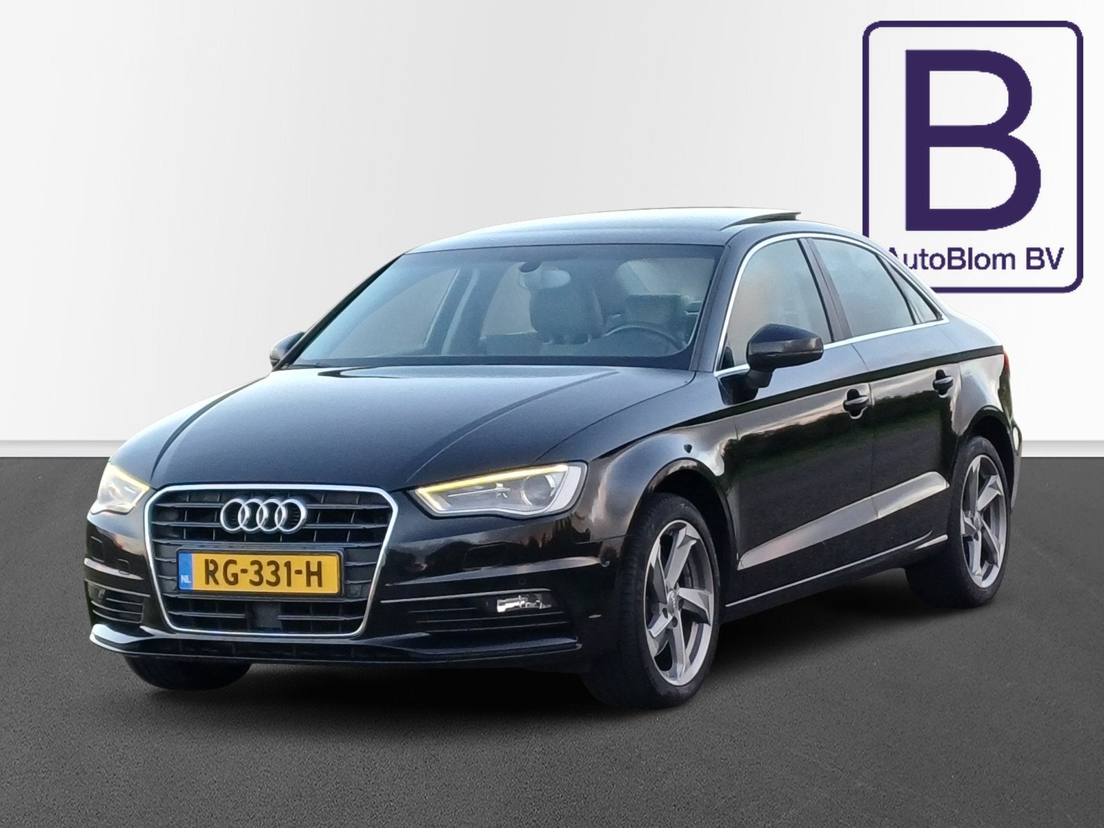 Audi A3 Limousine 1.8 TFSI Ambition / Pano / Leder / Clima /, Auto's, Gebruikt, 4 cilinders, 179 pk, Zwart
