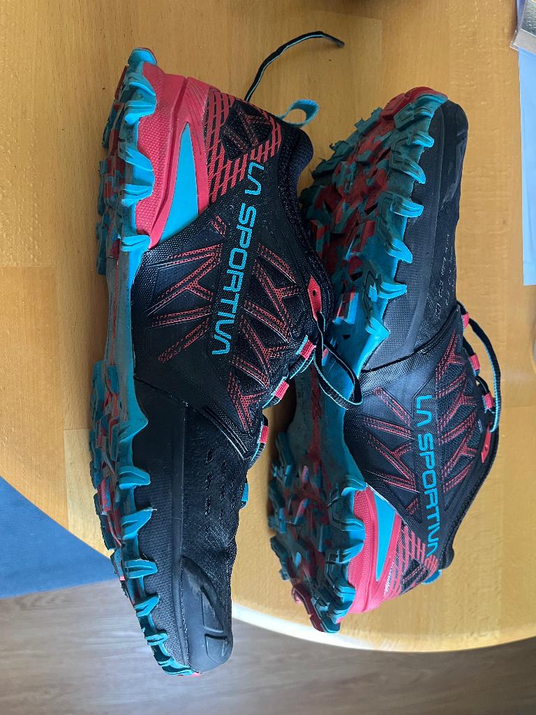 La Sportiva Bushido III Woman GTX, Zwart, Maat 42/44 (L), Ophalen of Verzenden, Zo goed als nieuw