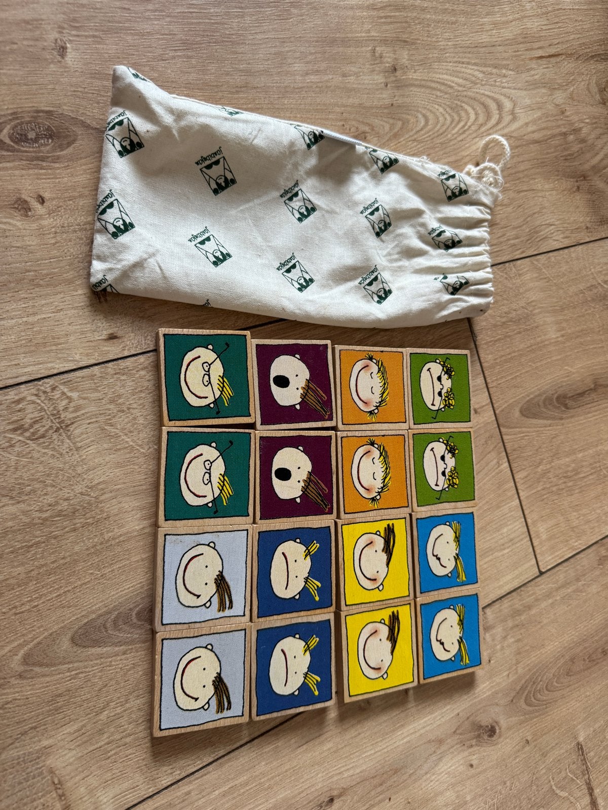 Houten memorie met zakje - Janbibejan, Ophalen of Verzenden, Zo goed als nieuw, Puzzelen