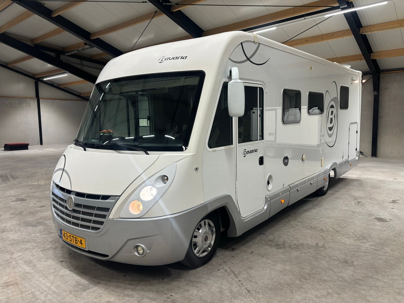 FIAT/BAVARIA I741XLC 2011 luxe camper, Caravans en Kamperen, Particulier, Half-integraal