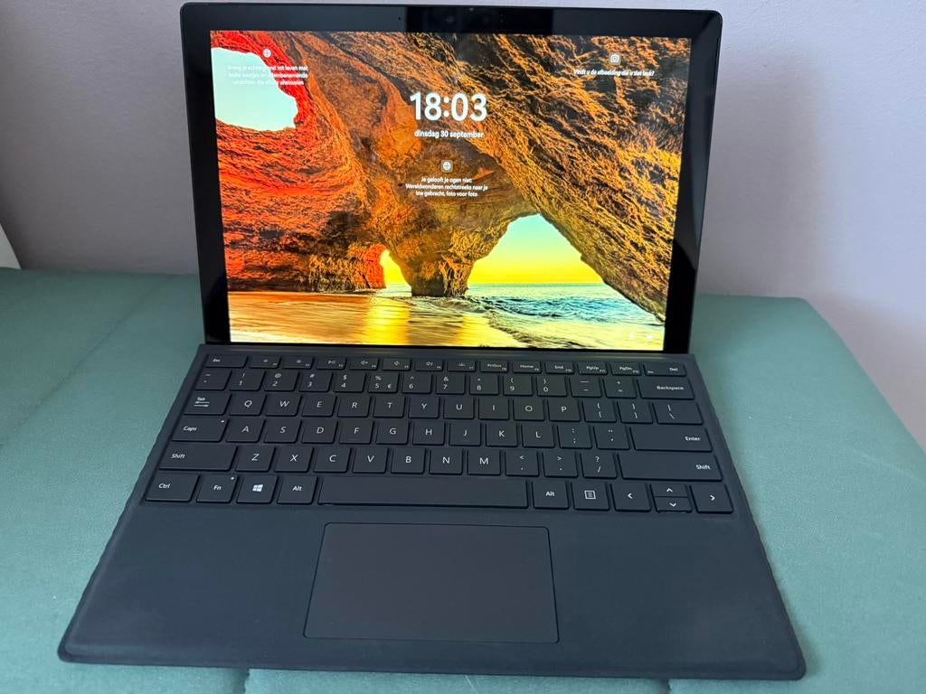 Microsoft Surface Pro7/i5/8gbRam/256gb 10th Met Touchscreen, Ophalen of Verzenden, Zo goed als nieuw