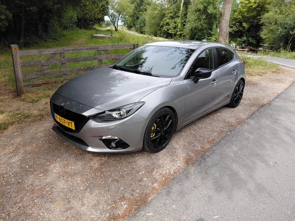 Mazda 3 2.0 GTM line Skyactiv-g 88KW HB 2016 Grijs, Auto's, Voorwielaandrijving, 1998 cc, 4 cilinders, Bi-Xenon koplampen