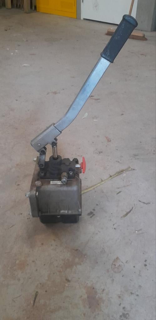 Hydraulische handpomp met hendel, Ophalen, Gebruikt