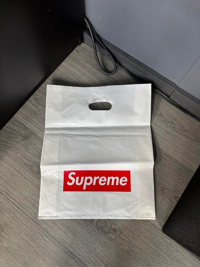 Supreme shop tasje - Wit met rood logo, Ophalen of Verzenden, Zo goed als nieuw, Wit, Overige merken